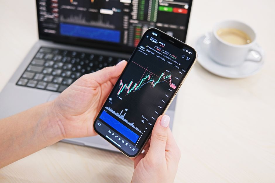 Обложка: aso google play 2026 | ASO для Google Play в 2026: title, short description, vitals и эксперименты aso google play 2026: иллюстрация к статье «ASO для Google Play в 2026: title, short description, vitals и эксперименты»
